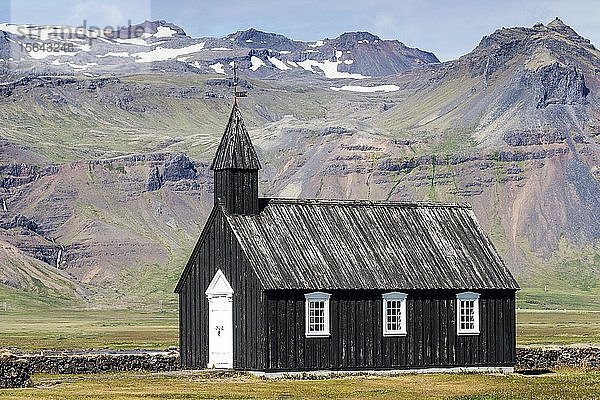 Schwarze Holzkirche  Budir Kirka  Búðakirkja  Budir  Halbinsel Snaefellsnes  Westisland  Vesturland  Island  Europa