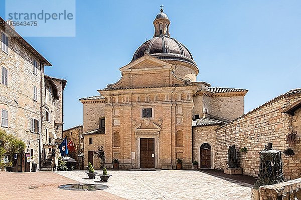 Die Barockkirche Chiesa Nuova  Assisi  Provinz Perugia  Umbrien  Italien  Europa