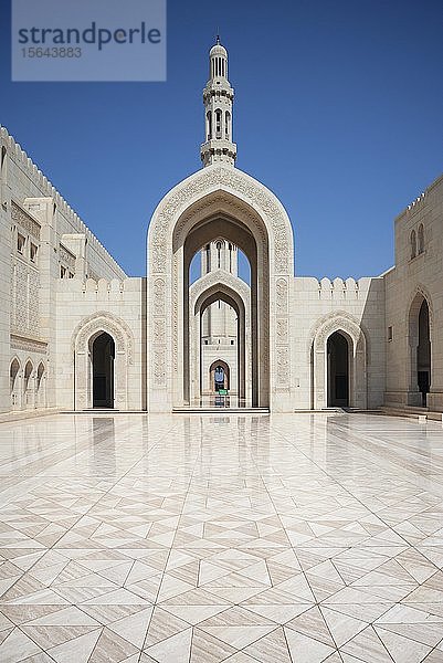 Große Sultan-Qabus-Moschee  Muscat  Oman  Asien