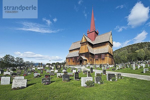 Stabkirche von Ringebu  Gudbrandsdalen  Norwegen  Europa