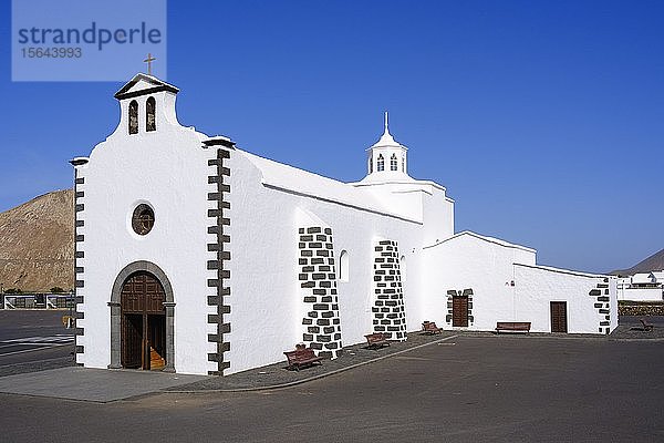 Kirche Ermita de los Dolores in der Mancha Blanca  bei Tinajo  Lanzarote  Kanarische Inseln  Spanien  Europa