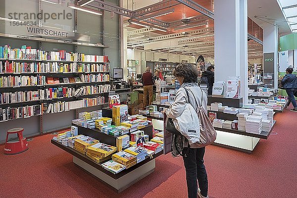 Welt der Bücher  City Quartier  Fünf Höfe  München  Oberbayern  Bayern  Deutschland  Europa