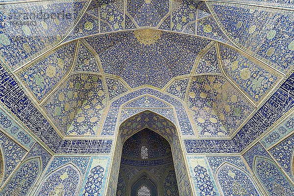 Decke  Masjed-e Imam Moschee  Maydam-e Iman Platz  Isfahan  Iran  Asien