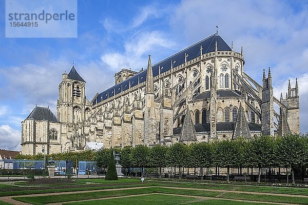 Kathedrale von Bourges Bourges  Departement Cher  Region Centre-Val de Loire  Frankreich  Europa
