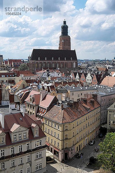 Blick über die Altstadt zur Elisabethkirche  Breslau  Polen  Europa