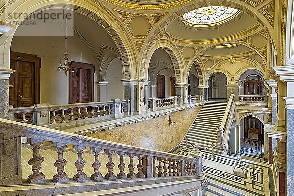 Treppe  Ethnographisches Museum  Innenraum  Budapest  Ungarn  Europa