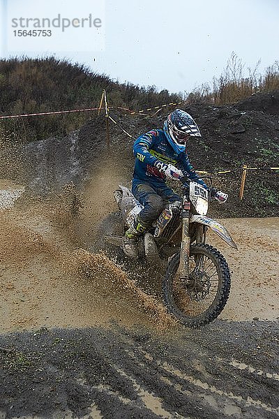 Off-Road-Motocross-Fahrer  Off-Road-Motocross  Kempenich  Deutschland  Europa