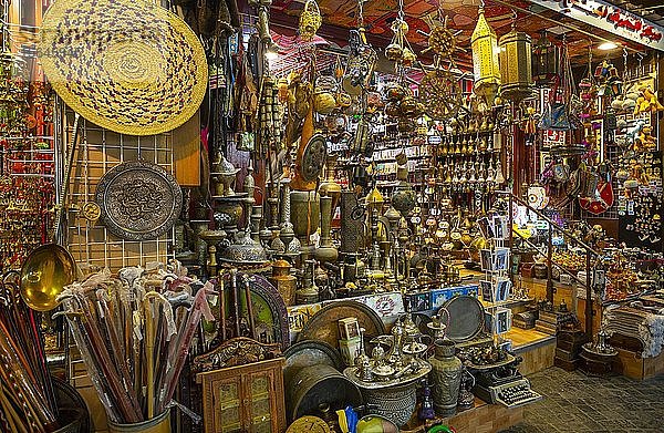 Mutrah Souq  Arabischer Markt  Traditioneller Basar  Mutrah  Muscat  Oman  Asien