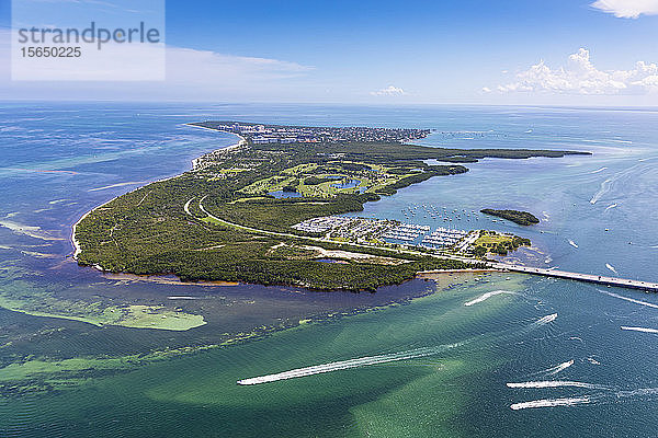 Luftaufnahme einer Halbinsel in Key Biscayne  Florida  USA