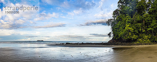 Strand Playa Arco  Uvita  Nationalpark Marino Ballena  Provinz Puntarenas  Pazifikküste von Costa Rica