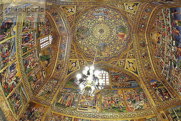 Innenraum  Fresken mit Szenen aus der Bibel  Armenische Kathedrale des Heiligen Erlösers (Vank)  Isfahan  Iran  Naher Osten