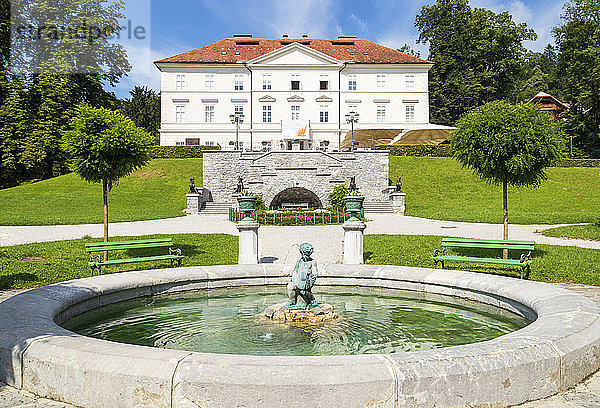 Schloss Tivoli  Tivoli-Park  Herrenhaus Tivoli  Internationales Zentrum für grafische Kunst  Ljubljana  Slowenien