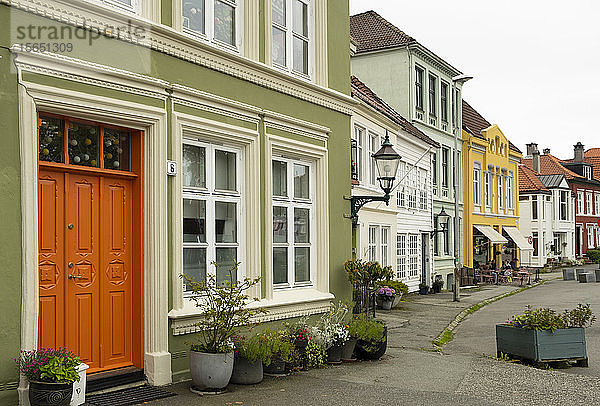 Bunte alte Häuser in Nordness  Bergen  Norwegen  Skandinavien