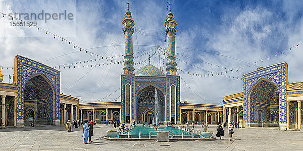 Azam-Moschee  Schrein von Fatima al-Masumeh  Schwester des achten Imam Reza und Tochter des siebten Imam Musa al-Kadhim  Qom  Iran  Naher Osten