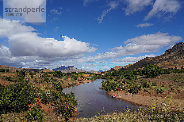 Landschaft an der RN7 in der Nähe von Ambalavao  Provinz Fianarantsoa  Region Ihorombe  Süd-Madagaskar  Afrika