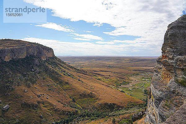Erodierte Sandsteinfelsen im Isalo-Nationalpark  Provinz Fianarantsoa  Region Ihorombe  Süd-Madagaskar  Afrika