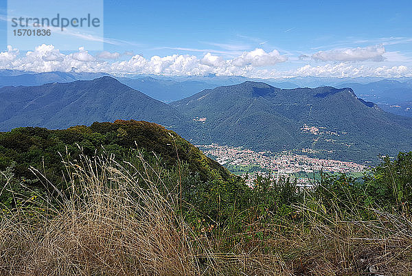 Italienische Voralpenlandschaft im Gebiet von Varese