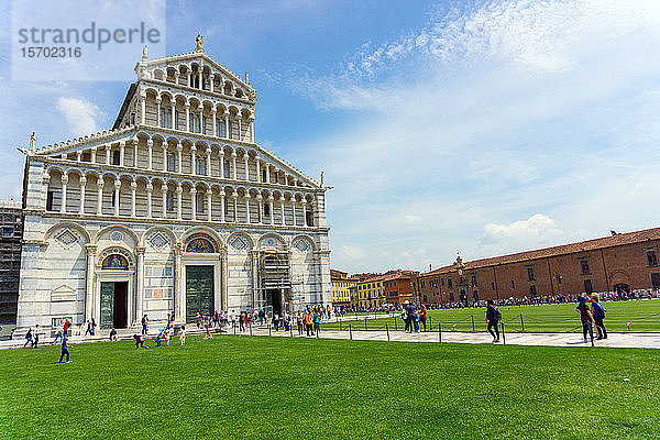 Italien  Toskana  Pisa  Piazza dei Miracoli  Kathedrale Santa Maria Assunta