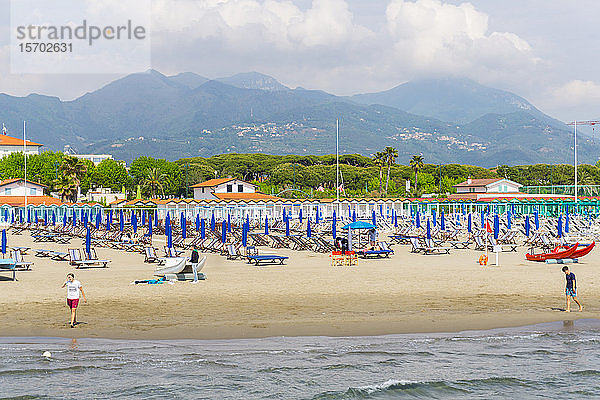 Italien  Toskana  Forte dei Marmi  der Strand