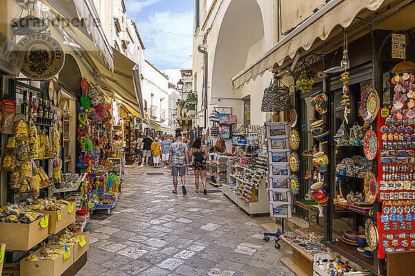 Italien  Apulien  Otranto  Souvenirladen in der Altstadt