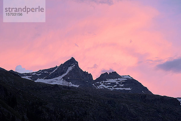 Italien  Aostatal  Sonnenuntergang im Nationalpark Gran Paradiso