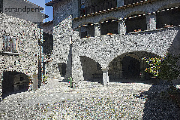 Italien  Lombardei  Brescia - Naturschutzgebiet der Felszeichnungen von Ceto  Cimbergo  Paspardo. Nadro didaktisches Museum