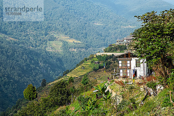 Trongsa-Landschaft  Bhutan  Himalaya  Asien