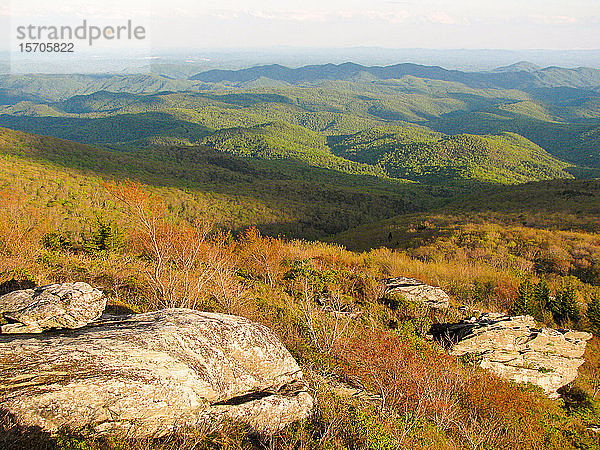 Blick auf Blue Ridge Mountains  North Carolina  Vereinigte Staaten von Amerika  Nordamerika