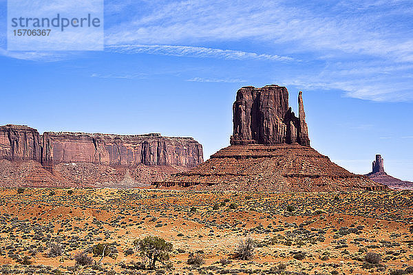 USA  Arizona  Mittens butte im Monument Valley