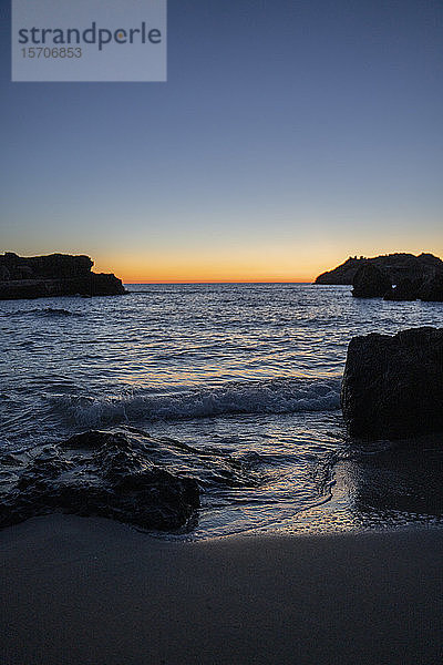 Strand bei Sonnenuntergang. Ibiza  Balearische Inseln  Spanien