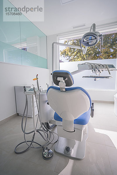 Inneneinrichtung einer modernen Zahnklinik  Spanien