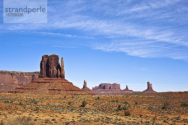USA  Arizona  Mittens butte im Monument Valley