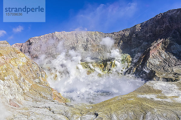 Neuseeland  Nordinsel  Whakatane  Aktive Fumarole von White Island (Whakaari)