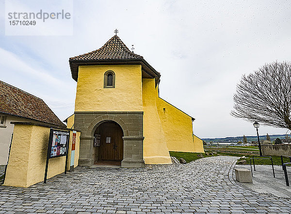 Deutschland  Insel Reichenau  Reichenau-Oberzell  Aussenansicht der Kirche St. Georg