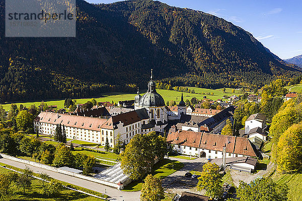 Deutschland  Bayern  Oberbayern  Ettal  Luftaufnahme Benediktinerkloster Abtei Ettal