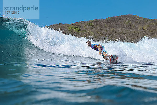 Surfer  Insel Bali Indonesien