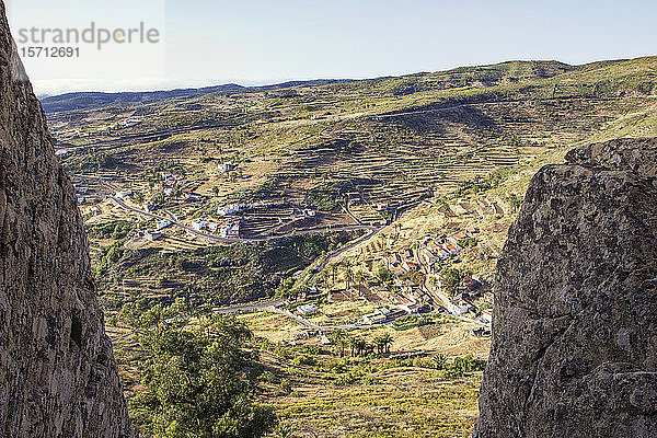 Spanien  Kanarische Inseln  La Gomera  Dorf vom Tafelberg aus gesehen