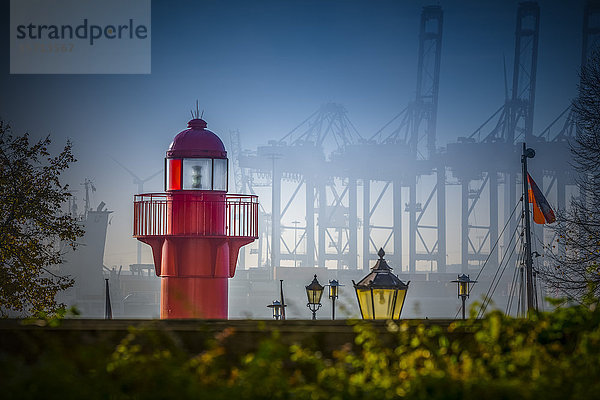 Leuchtturm  Oevelgoenne  Hamburg  Deutschland  Europa