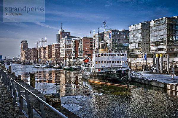 Sandtorkai  HafenCity  Hamburg  Deutschland  Europa