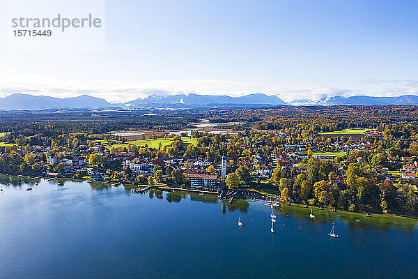 Deutschland  Bayern  Seeshaupt  Luftaufnahme der Stadt am Ufer des Starnberger Sees
