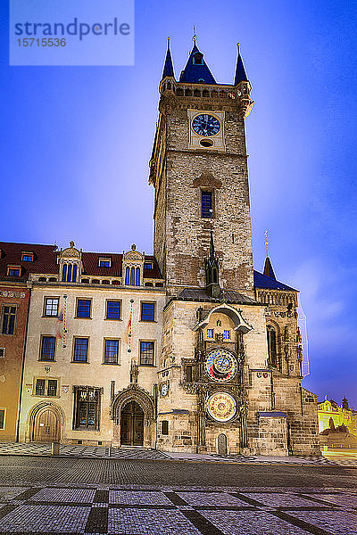 Tschechische Republik  Prag  Altes Rathaus in der Abenddämmerung