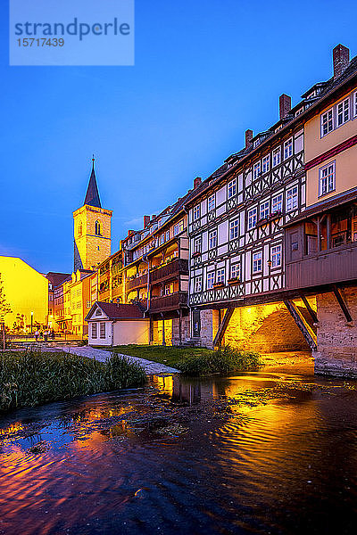 Deutschland  Thüringen  Erfurt  Kramerbrucke nachts beleuchtet