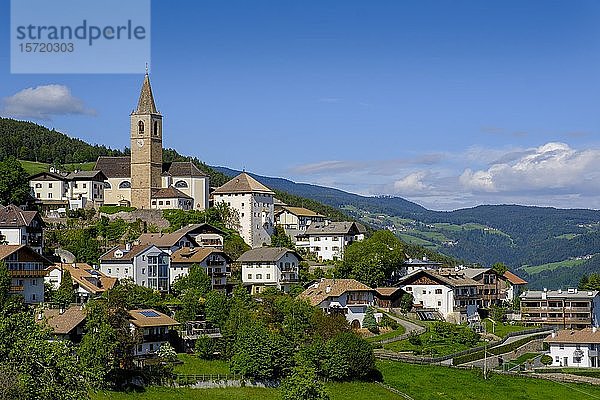 Jenesien  auf der Hochebene des Salten  Südtirol  Italien  Europa