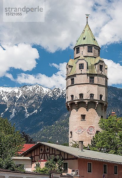 Turm der Burg Hasegg  Hall in Tirol  Tirol  Österreich  Europa