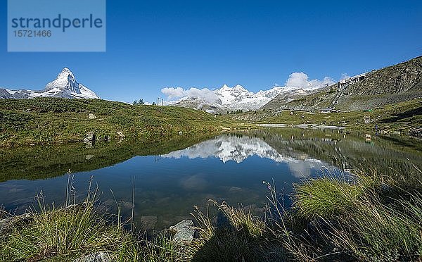 Matterhorn spiegelt sich im Leisee  5-Seen-Wanderweg  Zermatt  Berner Oberland  Schweiz  Europa