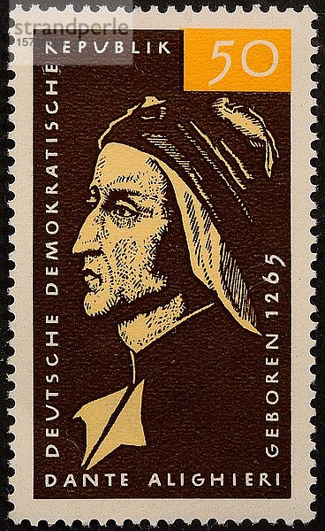 Ostdeutsche Briefmarke mit dem Porträt von Dante Alighieri  einem italienischen Dichter und Philosophen  Schweden  Europa