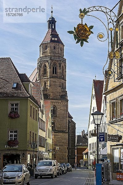 Gotische Stadtkirche St. Andreas  Altstadt  Weißenburg in Bayern  Mittelfranken  Franken  Bayern  Deutschland  Europa