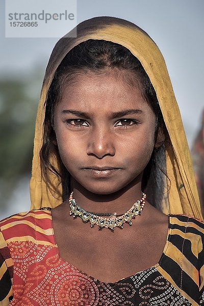 Porträt eines jungen Mädchens  Wüste Thar  Rajasthan  Indien  Asien