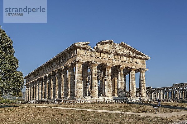 Griechischer dorischer Tempel  Tempel der Hera  Archäologische Seite von Paestum  Cilento-Nationalpark  Salerno  Kampanien  Italien  Europa