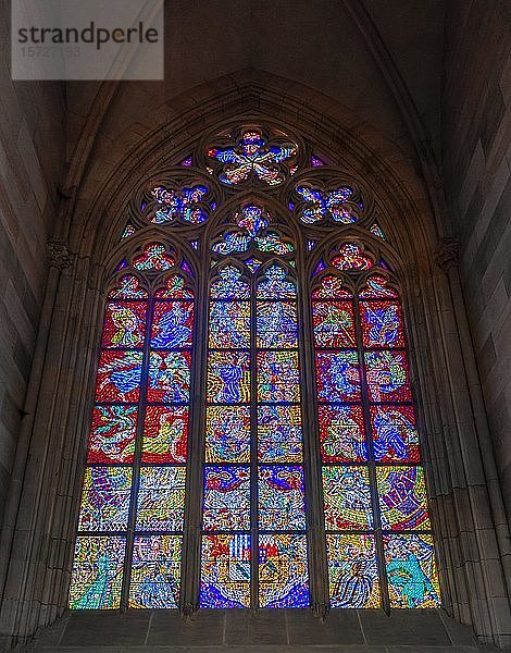 Glasfenster in der St.-Veits-Kathedrale  Prager Burg  Hradschin  Prag  Böhmen  Tschechische Republik  St.-Veits-Dom  Europa